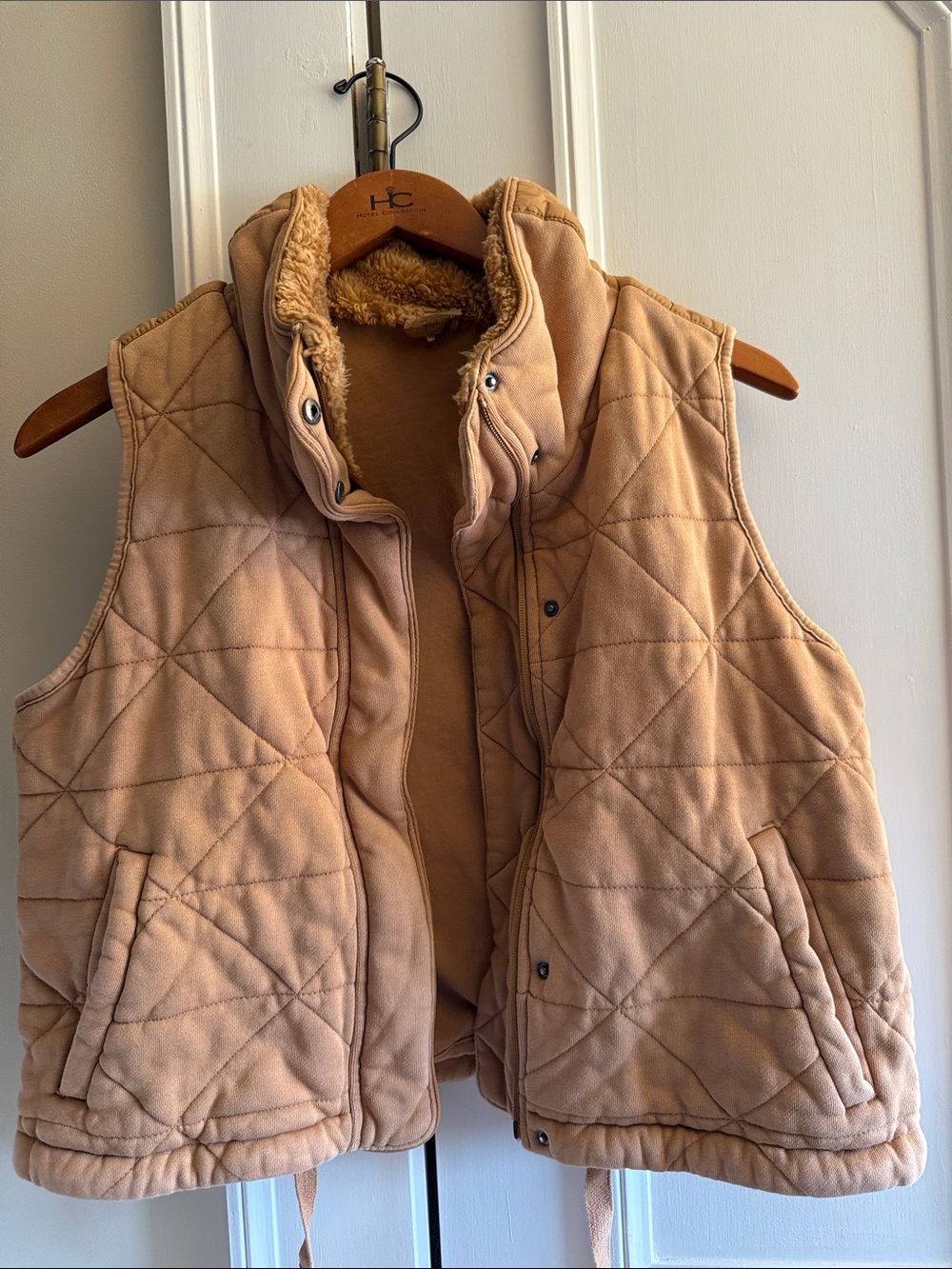 Calia quilted small vest